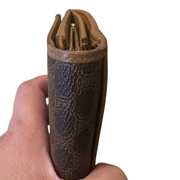 Celine Kisslock Wallet - Picture 12 of 14